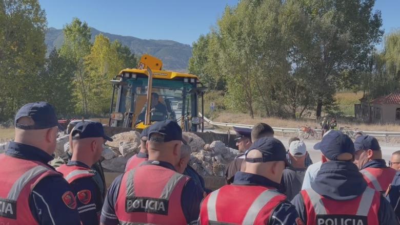 Tensione për ujin në Korçë, banorët e Burimasit dalin sërish në protestë: Burimi të mos merret për zonën e Zvezdës