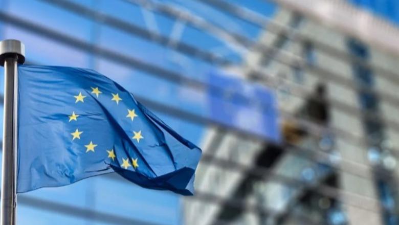 Plani i BE për zgjerimin/ Komisioni Europian propozon kontrolle deri 15 vjet pas anëtarësimit, vendet që shkelin rregullat mund të humbasin të drejtën e votës