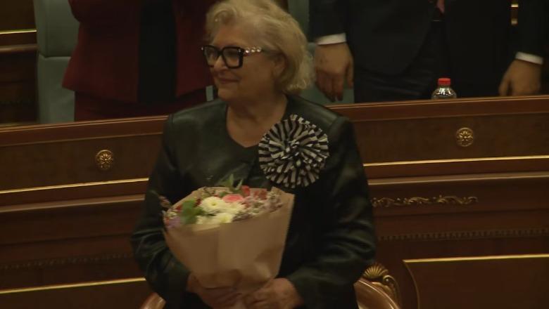 LIVE TV - Merr fund kriza politike në Kosovë, Justina Pula zgjidhet Presidente me 81 vota! Kuvendi miraton edhe ndryshimet në ligjin për Gjykatën Speciale