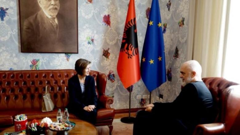 Rama pret ambasadoren e re të Zvicrës, diskutojnë për arsimin profesional dhe mundësitë për biznesin zviceran në Shqipëri