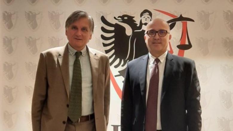 Kreu i OSBE-së takon Inspektorin e Lartë të Drejtësisë, diskutojnë forcimin e llogaridhënies dhe besimit në sistem