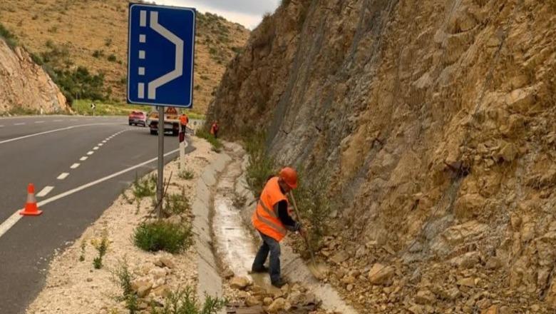 Reshjet shkaktuan rënie gurësh në disa akse, ARRSH: Qarkullimi në rrugët nacionale vijon normalisht