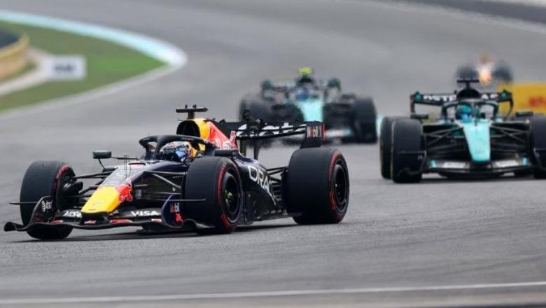 Verstappen fiton garën sprint në Singapor, dy Ferrari në podium, 9 makina nuk e mbyllin garën