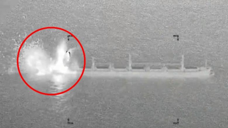 Tentoi të thyente bllokadën ndaj Iranit, momenti kur avioni amerikan godet anijen e mallrave në Gjirin e Omanit (VIDEO)