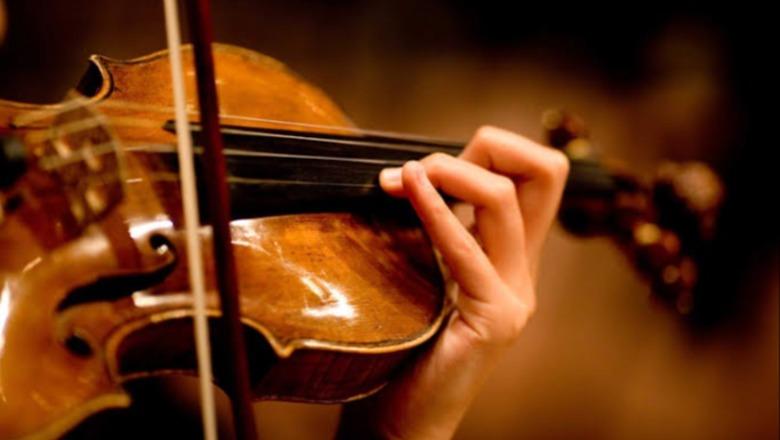 U kap me 38.3 kilogramë kokainë në makinë, 4 vite dënim për violinistin shqiptar në Francë, 1 vit do ta shlyejë me kusht! Gjobitet me 1.1 mln € (EMRI)