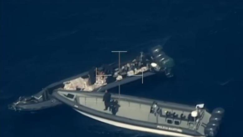 Operacion i madh anti-drogë në Atlantik, kapet gomonia me 750 milionë euro kokainë! 2 të arrestuar, gjatë ndjekjes dramatike humbi jetën edhe njëri prej trafikantëve