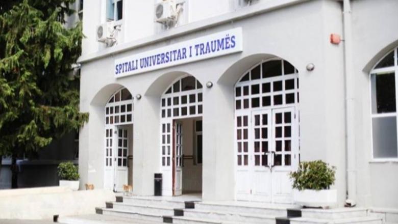 19 të lënduar nga protesta/ Gazetari goditet me tullë në kokë, nën kujdes mjekësor edhe një punonjës i trupit diplomatik