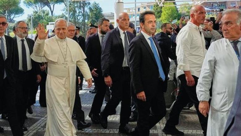 Iu nënshtrua një ndërhyrjeje kirurgjikale për kancer në mushkëri, Vatikani: Operacioni i Papa Leone XIV doli me sukses