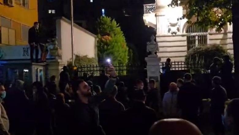 Incidenti në ambasadën e Vatikanit, kërkohet mbrojtja e përfaqësive diplomatike