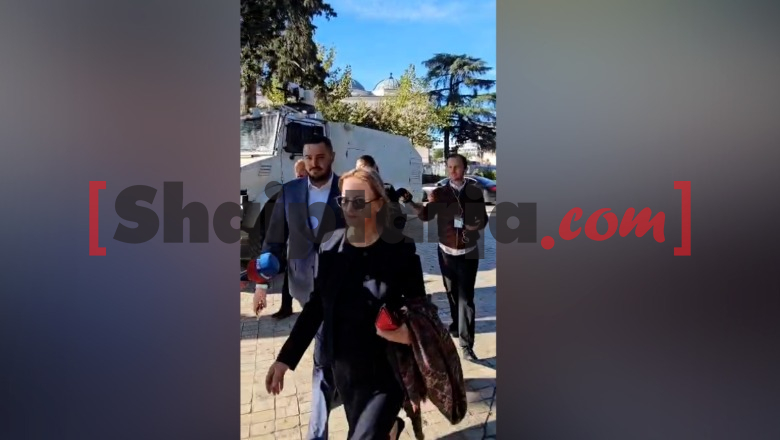 Protestat e dhunshme/ Anulohet seanca plenare, deputetët e PS ikin nga Kuvendi! Dje u sulmua Kryesia