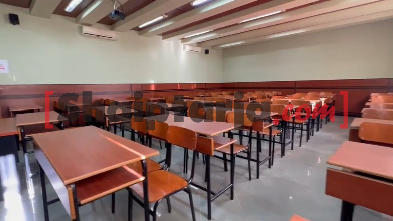 Auditorët bosh! Bojkotohet mësimi në Fakultetin e Bujqësisë në Korçë, studentët në mbështetje të protestës në Tiranë