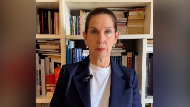 'Duart e errëta duan t'u vënë maskat fëmijëve tanë', Kumbaro apel prindërve mes protestave: Mos i lini të bëhen viktima të kaosit! Shkollat vijojnë mësimin, mësuesit në detyrë