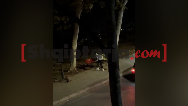 Protestuesit shkulin ndriçuesit dhe tabelat rrugore në 'Vasil Shanto'