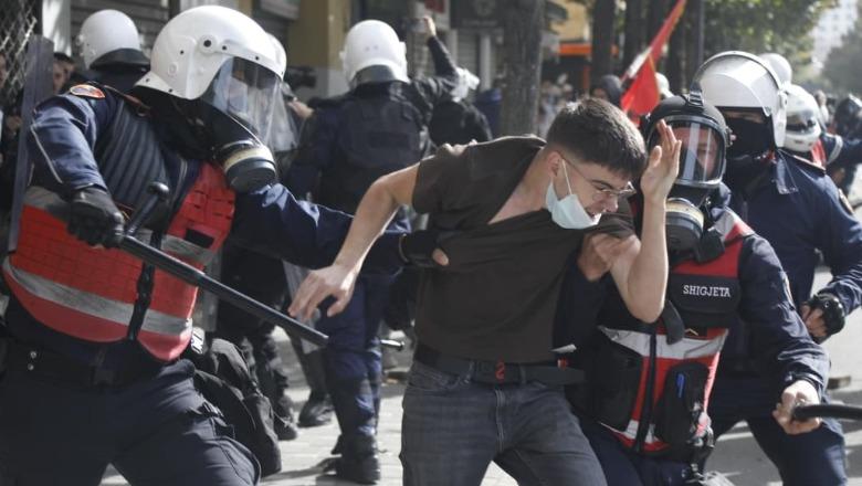 Protestat e dhunshme/ 152 të arrestuar dhe 324 nën hetim në tre ditë, 127 vetëm në Tiranë! 23 u kapën në Durrës, 2 në Korçë