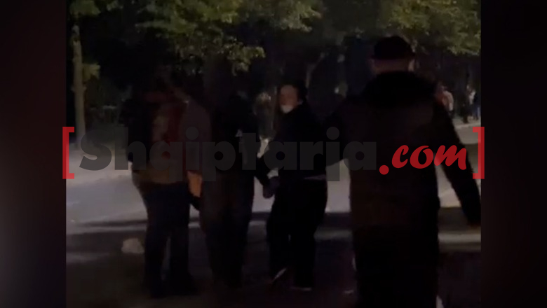 Përshkallëzohet protesta/ Protestueses i bie bombola e gazit në kokë, lëndohet e reja