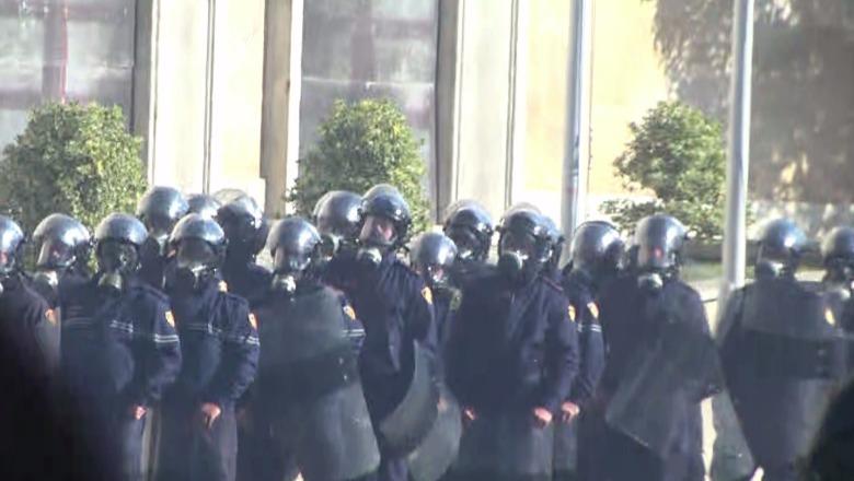 Polici nuk është infermier