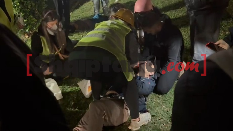 Lëndohet protestuesi, gjakoset në sy! Merr ndihmën e parë