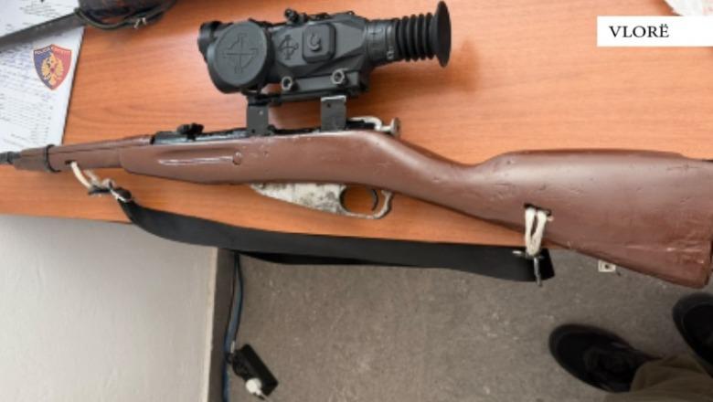 Lëvizte me 4 armë pa leje në makinë, arrestohet 40-vjeçari në Vlorë! Nën hetim edhe shoqëruesi i tij, sekuestrohen 16 fishekë