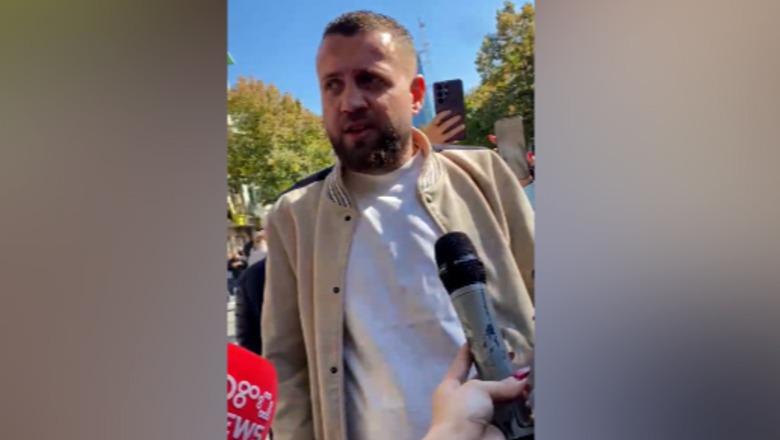 Protestat e dhunshme hyjnë në ditën e gjashtë, mes turmës pranë Ministrisë së Arsimit shfaqet Luiz Ejlli