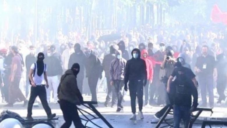 Protesta pas maskës dhe ligji që dënon me burg fshehjen e fytyrës