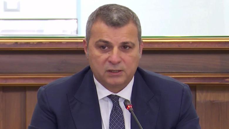 LIVE TV- Sulmet e protestuesve të dhunshëm, kryeministri Rama takim me drejtuesit e bankave të nivelit të dytë