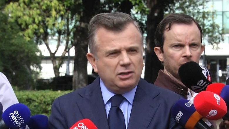 Protestat, Balla akuza PD: Ka paguar nga 100 mijë lekë për protestuesit e maskuar, 115 zjarrvënës fshihen në selinë e saj! Berisha tentoi të digjte PS
