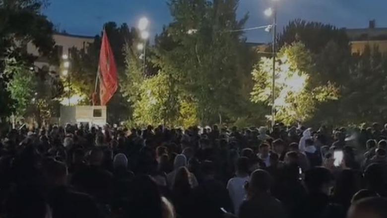 Protestuesit nisin marshimin nga 'Sheshi Skënderbej' drejt 'Bulevardit'