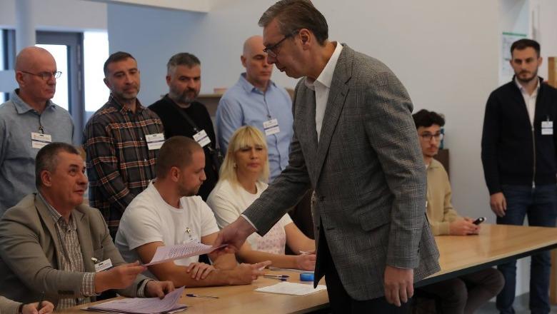 Zgjedhjet parlamentare në Serbi, pjesëmarrje e lartë në votime! Incidente në disa qendra, 27.3% e qytetarëve votuan deri në orën 11:00
