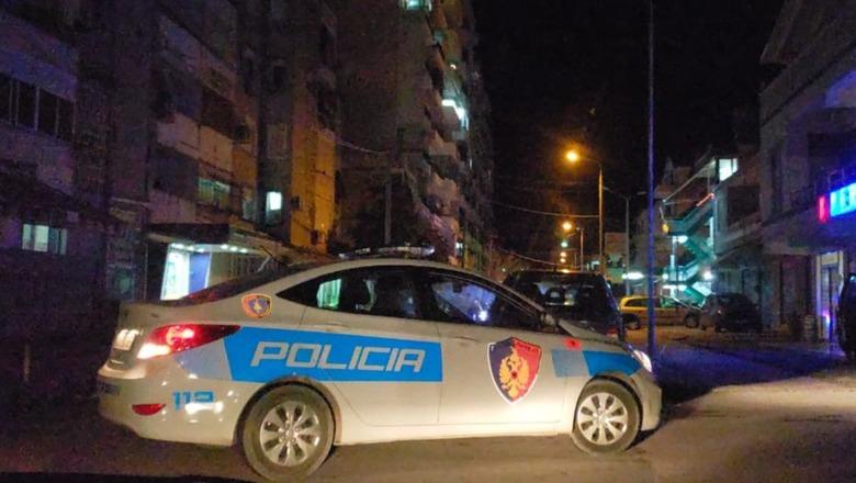 Sherr me thika mes të rinjve në Korçë, plagoset 19-vjeçari! Arrestohet autori