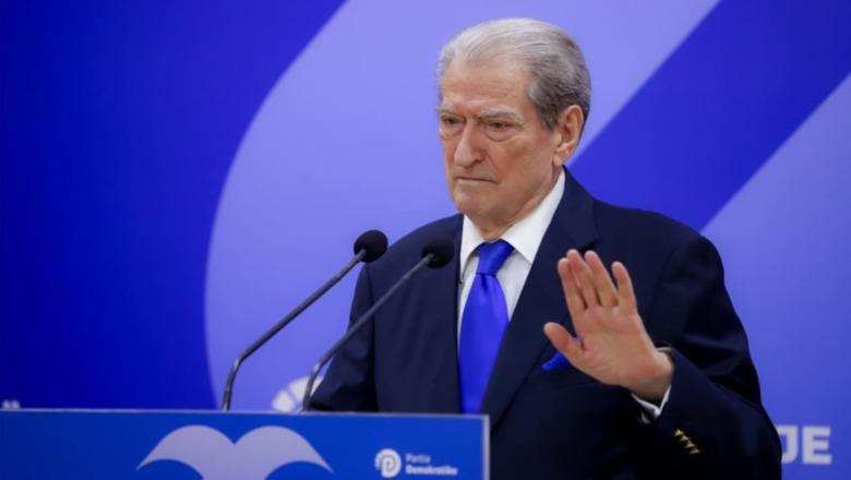 Vuçiç humbi zgjedhjet në Serbi, Berisha: Duhet të ishte në burg, bashkë me Ramën punuan për ndarjen e Kosovës! Policët që dhunojnë protestuesit, do dënohen për krime të rënda