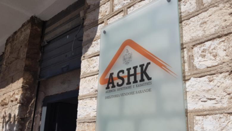 Fier/ Arrestohet ish-juristi i Agjencisë Shtetërore të Kadastrës, 56-vjeçari akuzohet për shpërdorim detyre në disa raste! 