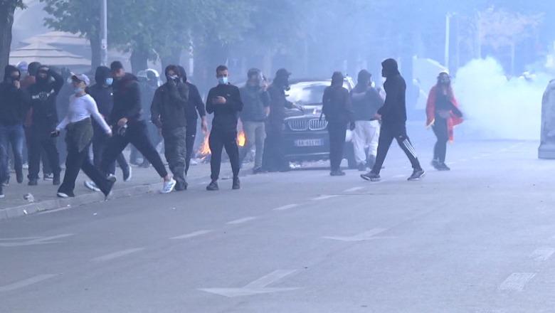 'Ejani të ulemi ku të doni', Rama fton studentët në dialog dhe jep lajmin: Bursat rriten në 25 mijë lekë! Kredi me 0% interes për strehimin dhe 100 mln euro të tjera për konviktet