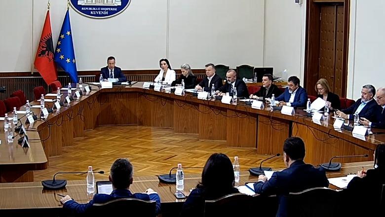 Projektbuxheti/ Rriten ndjeshëm pagat e policëve, 1.1 mln lekë për bursat e studentëve