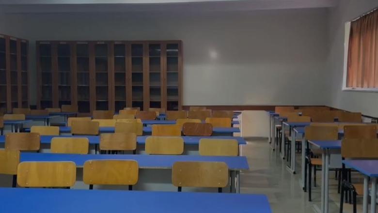 Universiteti i korçës 2 javë bojkot, auditoret e boshatisura