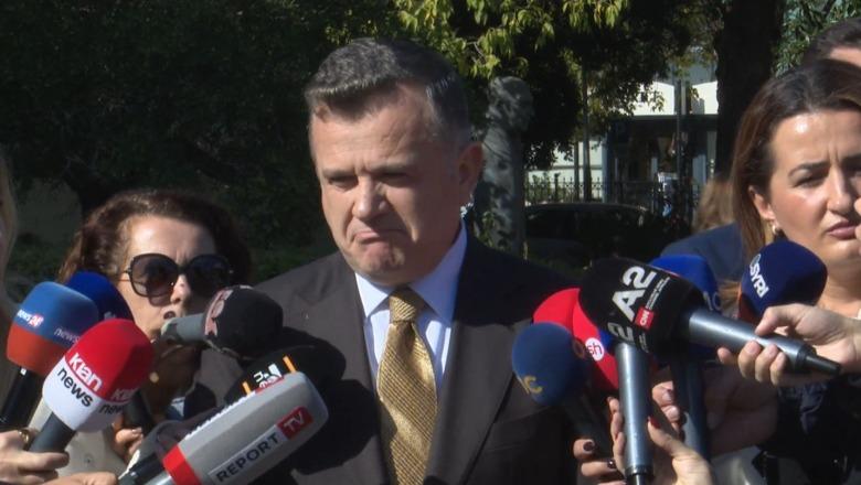 ‘Pse Balluku paraqitet në Kuvend vetëm kur duhet vota e saj?’- Balla i përgjigjet gazetarit: Gjithmonë aty, në orën e përcaktuar!