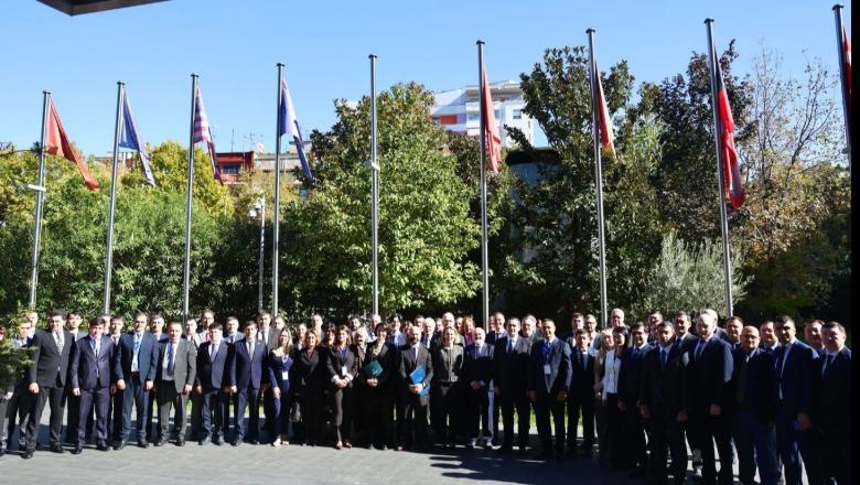Gjurmimi i pasurive të paligjshme, SPAK mbledh në Tiranë 70 hetues e prokurorë nga 28 vende të ndryshme