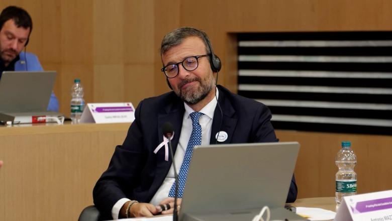 Paraburgimi i Veliajt, zyrtari europian: Të garantohet proces i drejtë! Ambasadorja e BE për dhunën në protesta: E papranueshme