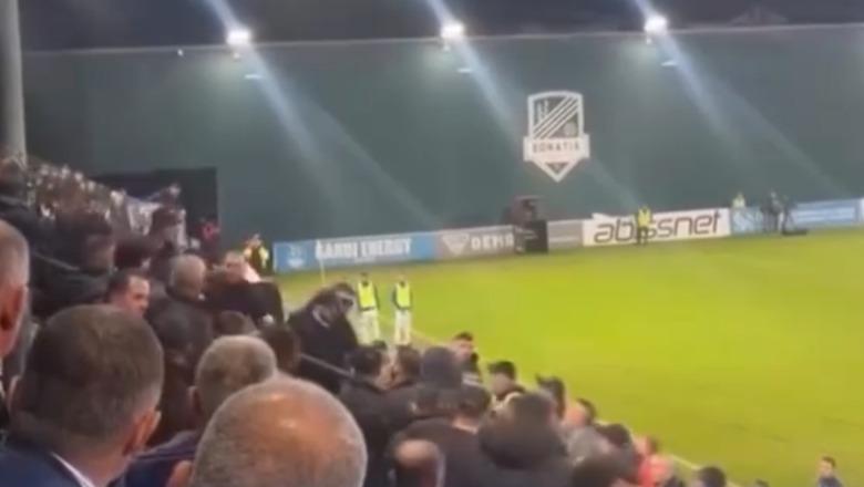 Përplasje e ashpër në ‘Egnatia Arena’, grushte mes tifozëve në ndeshjen e rrogozhinasve kundër Teutës (VIDEO)