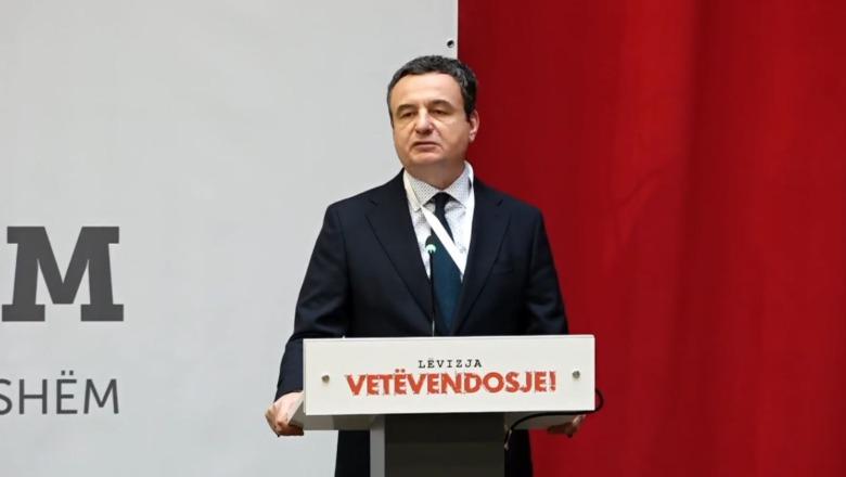 Protestat në Tiranë, Kurti mohon përfshirjen e Vetëvendosjes: Nuk hedhim gurin e fshehim dorën, Kosova s’është rivale e Shqipërisë