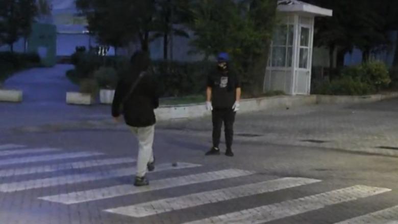 Protestuesit ‘lojëra’ te kryeministria, lazerë autobotit të ujit, i pasojnë gurë njëri-tjetrit