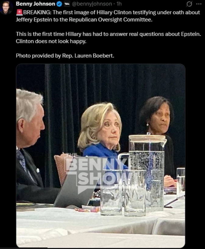  Nuk duket e lumtur   Del fotoja e parë e Hillary Clinton duke dëshmuar para Kongresit amerikan  FOTO 